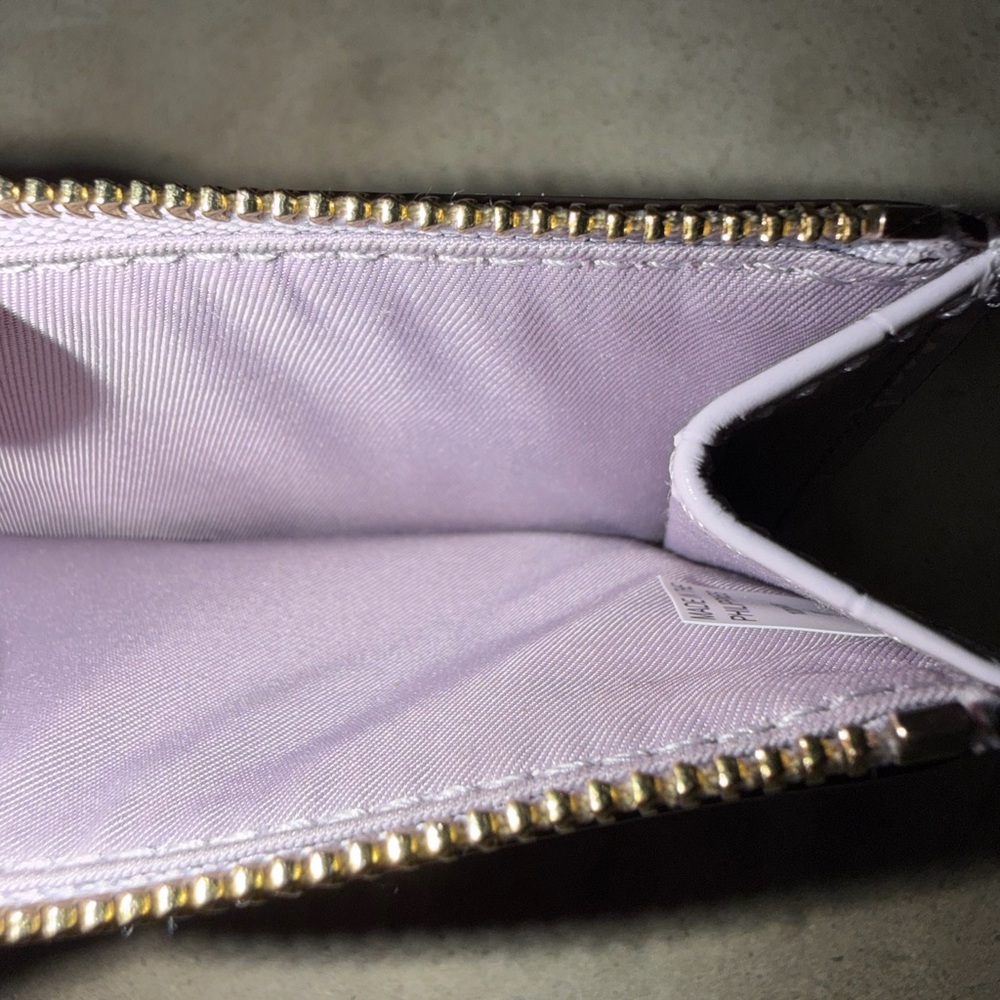 Tory Burch Black Quilted Crossbody Bag with Cream Card Holder - Picture 7 of 8